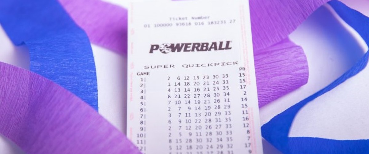 Coppia da Victoria reclama il jackpot al Powerball australiano da 80 milioni