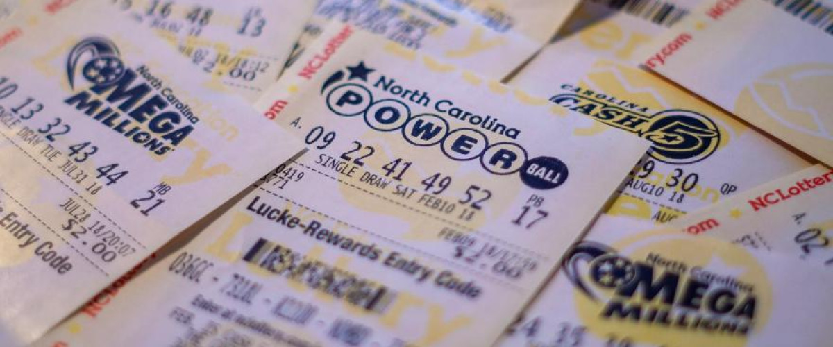 Trova numeri nel biscotto della fortuna e vince 500 mila al Powerball