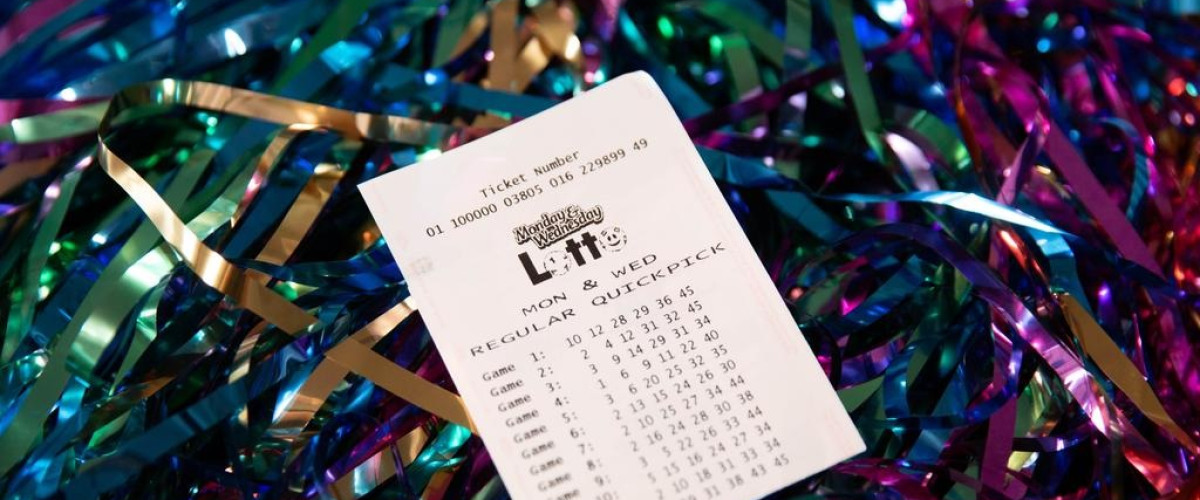 Australiano gioca alla lotteria da 30 anni, e infine diventa milionario al Tatts Lotto