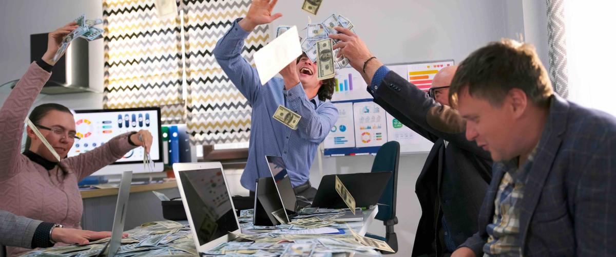 29 colleghi di lavoro si dividono un premio della lotteria Powerball da un milione di dollari a New York