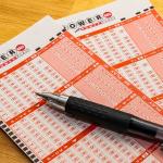 Vincitore della lotteria dell'Arkansas del jackpot Powerball da 250,8 milioni di dollari riscuote il premio